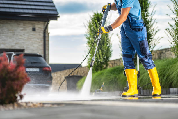 Best Deck Pressure Washing  in Mill Plain, CT